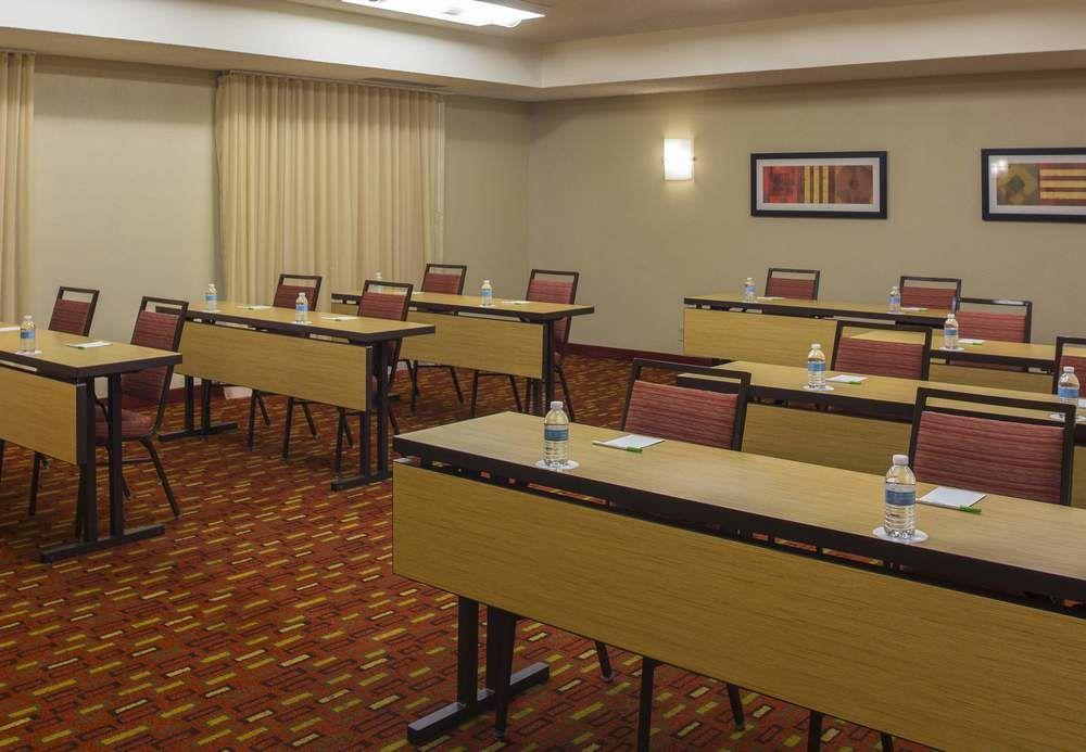 Courtyard By Marriott Orlando Airport Hotel Bagian luar foto