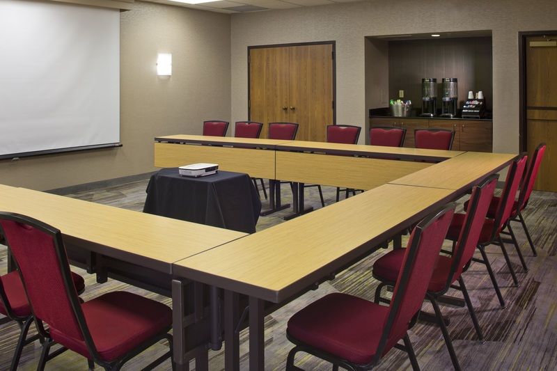 Courtyard By Marriott Orlando Airport Hotel Bagian luar foto