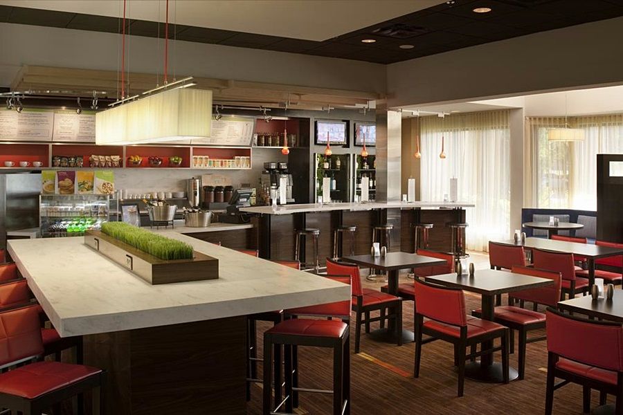 Courtyard By Marriott Orlando Airport Hotel Bagian luar foto